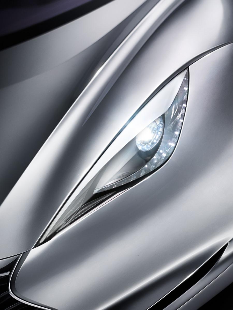  Infiniti Emerg-E Concept 2012 года  (фото 30 из 36)